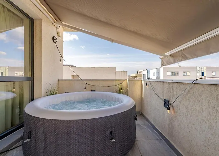Downtown Loft Apartment With Jacuzzi&Terrace Bucureşti